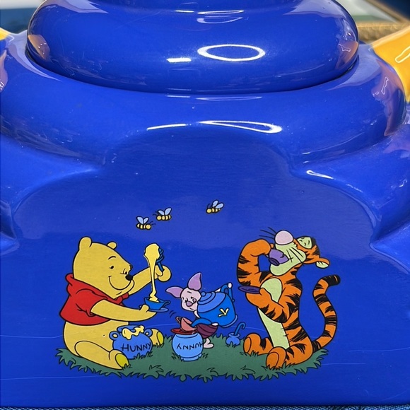 HH Houston Harvest Disney Winnie the Pooh Tea Pot - Bee Piglet Tigger Pooh - Picture 8 of 9